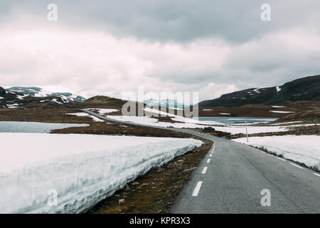 Aurlandsvegen célèbre mountain road Banque D'Images