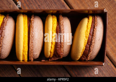 Gâteaux Macarons à la case Banque D'Images