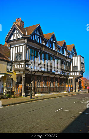 Tudor House & Garden à Southampton, qui date de la fin du 15e siècle. Banque D'Images