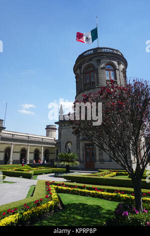 Le jardin, (El Jardin) Château de Chapultepec dans le parc de Chapultepec, Mexico, Mexique Banque D'Images