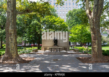 La Tombe du Soldat inconnu de la guerre révolutionnaire, Washington Square, Philadelphie, Pennsylvanie, USA. Banque D'Images