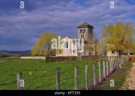 Romanische Kirche in Malay Burgund, Frankreich - église romane Malay en Bourgogne, France Banque D'Images