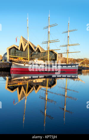 Glasgow Riverside Museum & Le grand voilier (Glenlee) Banque D'Images