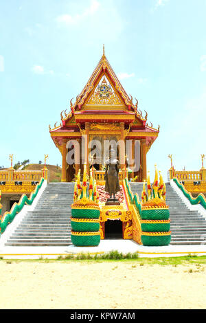 Wat Baan Temple Ngao, Ranong, Thaïlande. Banque D'Images