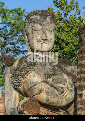 Ancienne statue de bouddha à Kamphaeng Phet Historical Park, Thailand Banque D'Images