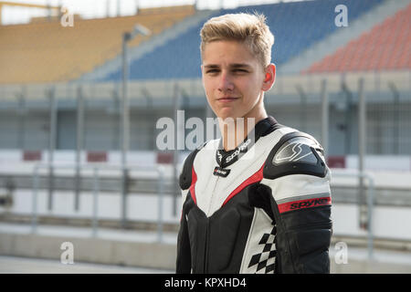 Le circuit de Losail, à Doha, au Qatar. Déc 16, 2017. Kovacs Balint qui fait de la Moto Kawasaki lors de la ronde 1 du championnat 2017/18 QSTK600 Crédit : Tom Morgan/Alamy Live News Banque D'Images