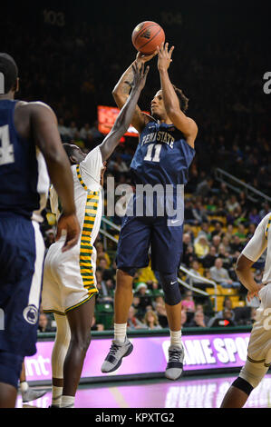 Fairfax, Virginie, USA. 25Th Dec 2017. LAMAR STEVENS (11) tente de marquer au cours de la partie tenue à EagleBank Arena de Fairfax (Virginie). Credit : Amy Sanderson/ZUMA/Alamy Fil Live News Banque D'Images