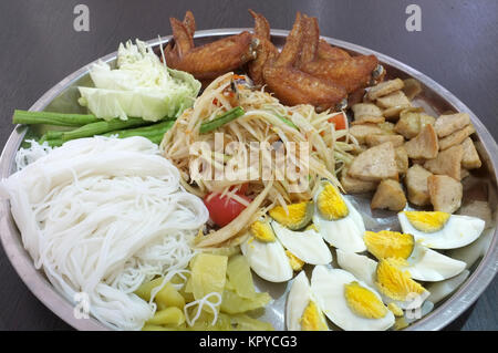 Salade de papaye, Thaï épicé Banque D'Images