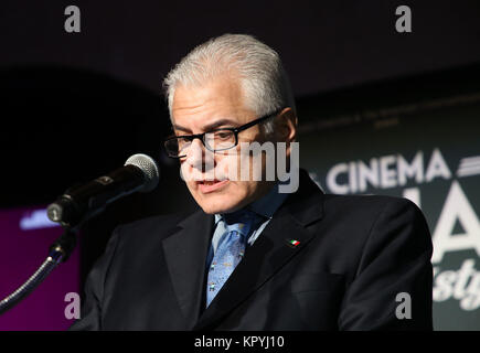 Le festival de cinéma 2017 présente un style italien et du coup d'envoi de la cérémonie inaugurale de Cinecittà Key Award comprend : Consul général d'Italie à Los Angeles Antonio Verde où : Hollywood, California, United States Quand : 15 Nov 2017 Credit : FayesVision/WENN.com Banque D'Images