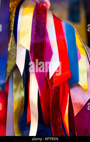 Sélection de rubans colorés à une boutique de mercerie Banque D'Images
