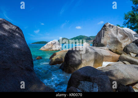 Seychelles - praslin à anse boudin en face de l'île curieuse Banque D'Images