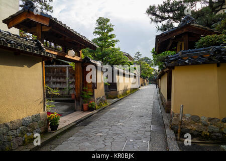 - Kanazawa au Japon, le 8 juin 2017 : Ruelle de Nagamachi samurai district historique,à Kanazawa Banque D'Images