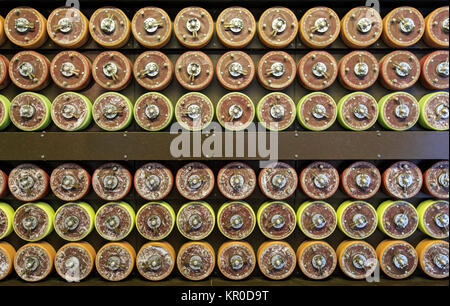 Tambours prêts à être utilisés sur la machine de décryptage bombe reconstruite à Bletchley Park, en Angleterre Banque D'Images