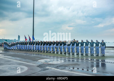 Pattaya, Thaïlande - 15 novembre 2017 : démonstration de la marine thaïlandaise plaqués percer sur le 50e anniversaire de la Revue internationale de la flotte de l'ASEAN 2017 Banque D'Images