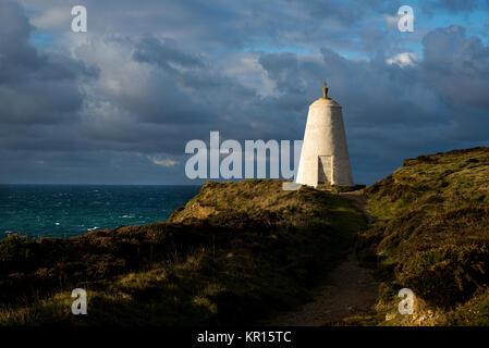 Le Pepperpot fluorescent à Portreath, Cornwall, UK sur une après-midi ensoleillée d'automne Banque D'Images