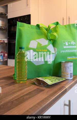Un sac réutilisable, écologique, vert recycler. Banque D'Images