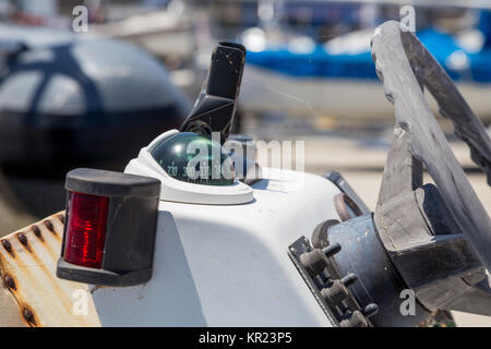 Vieux gros plan motor yacht à marine Banque D'Images