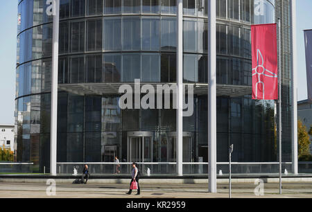 RWE Tower, place de l'opéra, de l'alimentation, en Rhénanie du Nord-Westphalie, Allemagne, RWE-Turm, Opernplatz, Essen, Nordrhein-Westfalen, Deutschland Banque D'Images