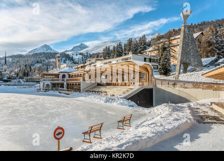 Patinoire naturelle du Kulm Country Club de Kulm Park, St.Moritz, Grisons, Suisse Banque D'Images