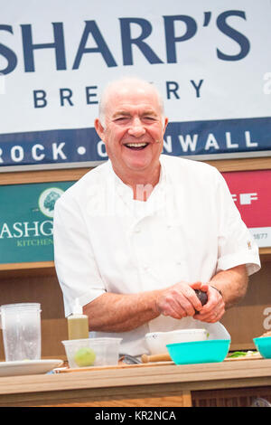 Rick Stein de la cuisson à la fête de Noël de Padstow Banque D'Images