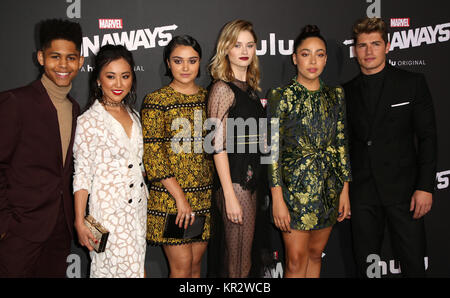 Les célébrités assister à 'fugue' film en première mondiale au Théâtre Regency Bruin à Westwood. Comprend : Rhenzy Feliz, Lyrica Okano, Ariela Barer, Virginia Gardner, Allegra Acosta, Gregg Sulkin Où : Los Angeles, California, United States Quand : 17 Nov 2017 Crédit : Brian à/WENN.com Banque D'Images