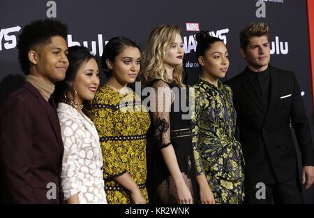 Les célébrités assister à 'fugue' film en première mondiale au Théâtre Regency Bruin à Westwood. Comprend : Rhenzy Feliz, Lyrica Okano, Ariela Barer, Virginia Gardner, Allegra Acosta, Gregg Sulkin Où : Los Angeles, California, United States Quand : 17 Nov 2017 Crédit : Brian à/WENN.com Banque D'Images