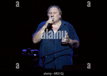 Gérard Depardieu en chantant les chansons de Barbara sur scène, à l'occasion d'un concert au Monte Carlo Sporting Summer Festival le 2017/07/27 Banque D'Images