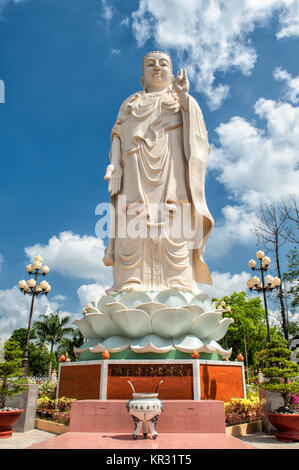 La Pagode Vinh Trang à My Tho, Vietnam. Cette pagode est l'une des plus belles et célèbres dans le delta du Mékong. Banque D'Images