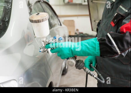 peinture d’une voiture Banque D'Images