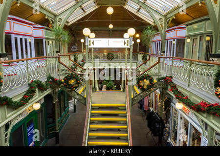 L'intérieur de la Centre Commercial Buttermarket, Newark-on-Trent, Lancashire, England, UK Banque D'Images