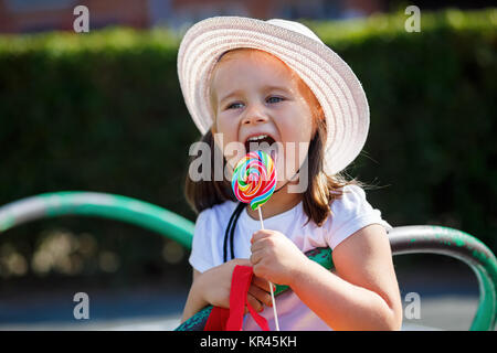 Avec l'enfant lollipop Banque D'Images