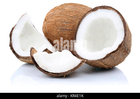 Kokosnuss Kokosnüsse Frucht geschnitten Früchte Stücke isoliert Freisteller freigestellt vor einem weissen Hintergrund Banque D'Images