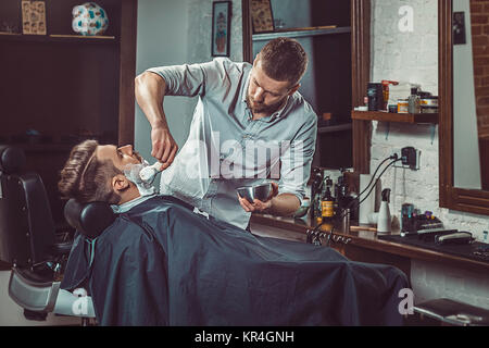 Visite client Hipster barber shop Banque D'Images