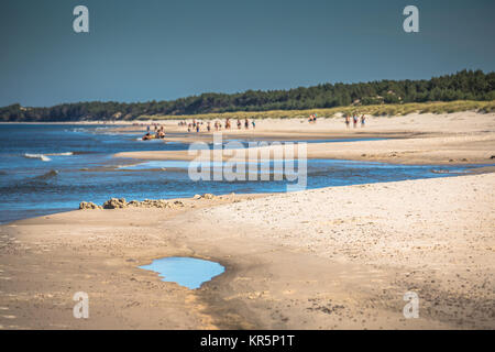 Vue d'une belle plage de sable de la ville de la mer baltique,leba, Pologne Banque D'Images