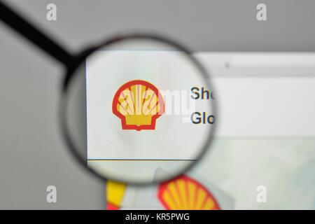 Milan, Italie - 1 novembre, 2017 : Royal Dutch Shell logo sur la page d'accueil du site. Banque D'Images