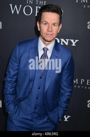 Los Angeles, USA. Dec 18, 2017. Mark Wahlberg 016 assiste à la première de Sony Pictures Entertainment's 'tout l'argent dans le monde" à Samuel Goldwyn Theatre le 18 décembre 2017 à Beverly Hills, Californie Crédit : Tsuni/USA/Alamy Live News Banque D'Images