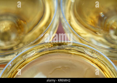 La célébration. Pyramide de verres de champagne. Banque D'Images