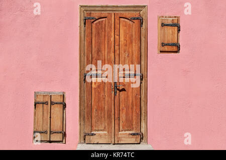 La porte et les fenêtres fermées Banque D'Images