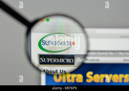 Milan, Italie - 1 novembre, 2017 : le logo de Supermicro sur le site web d'accueil. Banque D'Images