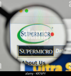 Milan, Italie - 1 novembre, 2017 : le logo de Supermicro sur le site web d'accueil. Banque D'Images