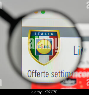 Milan, Italie - 1 novembre, 2017 : Lidl logo sur la page d'accueil du site. Banque D'Images