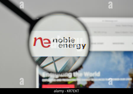 Milan, Italie - 1 novembre 2017 : l'énergie Noble logo sur la page d'accueil du site. Banque D'Images