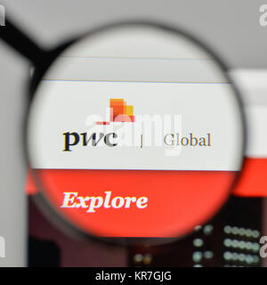 Milan, Italie - 1 novembre, 2017 : PwC logo sur la page d'accueil du site. Banque D'Images