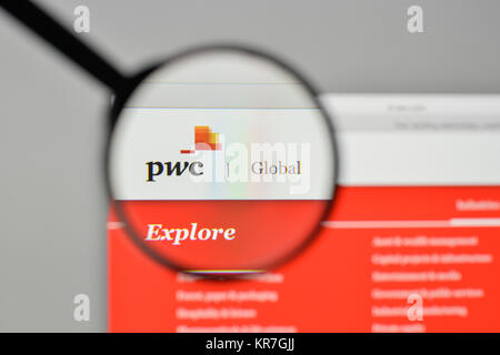 Milan, Italie - 1 novembre, 2017 : PwC logo sur la page d'accueil du site. Banque D'Images