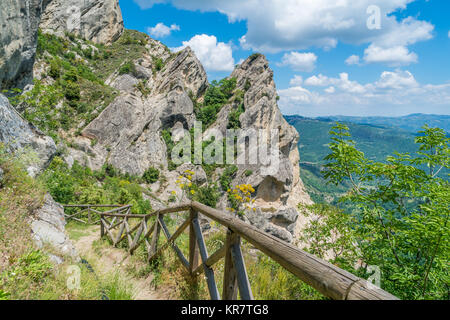 Vue panoramique sur les Dolomites Lucane, dans la province de Potenza, Basilicate. Banque D'Images