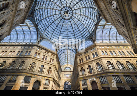 Naples, Italie, - 19 août 2013 : galerie commerçante Galleria Umberto à Naples, en Italie. Banque D'Images