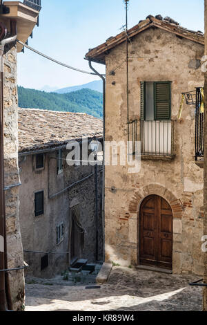 Civitella del Tronto (Teramo, Abruzzes, Italie), ville médiévale Banque D'Images