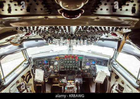 Intérieur de la cabine de pilotage en avion Concorde Banque D'Images