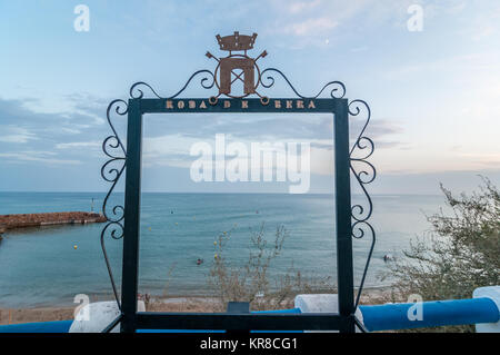 Cadre pour prendre des photographies, Roc de Sant Gaietà, village typique, Roda de Berà, Catalogne, Espagne Banque D'Images