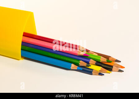 Couleur La couleur de 12 crayons en bois. Banque D'Images